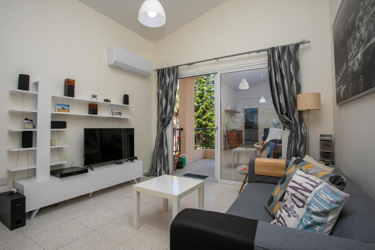 The Marilouize Apartment Peyia Ngoại thất bức ảnh