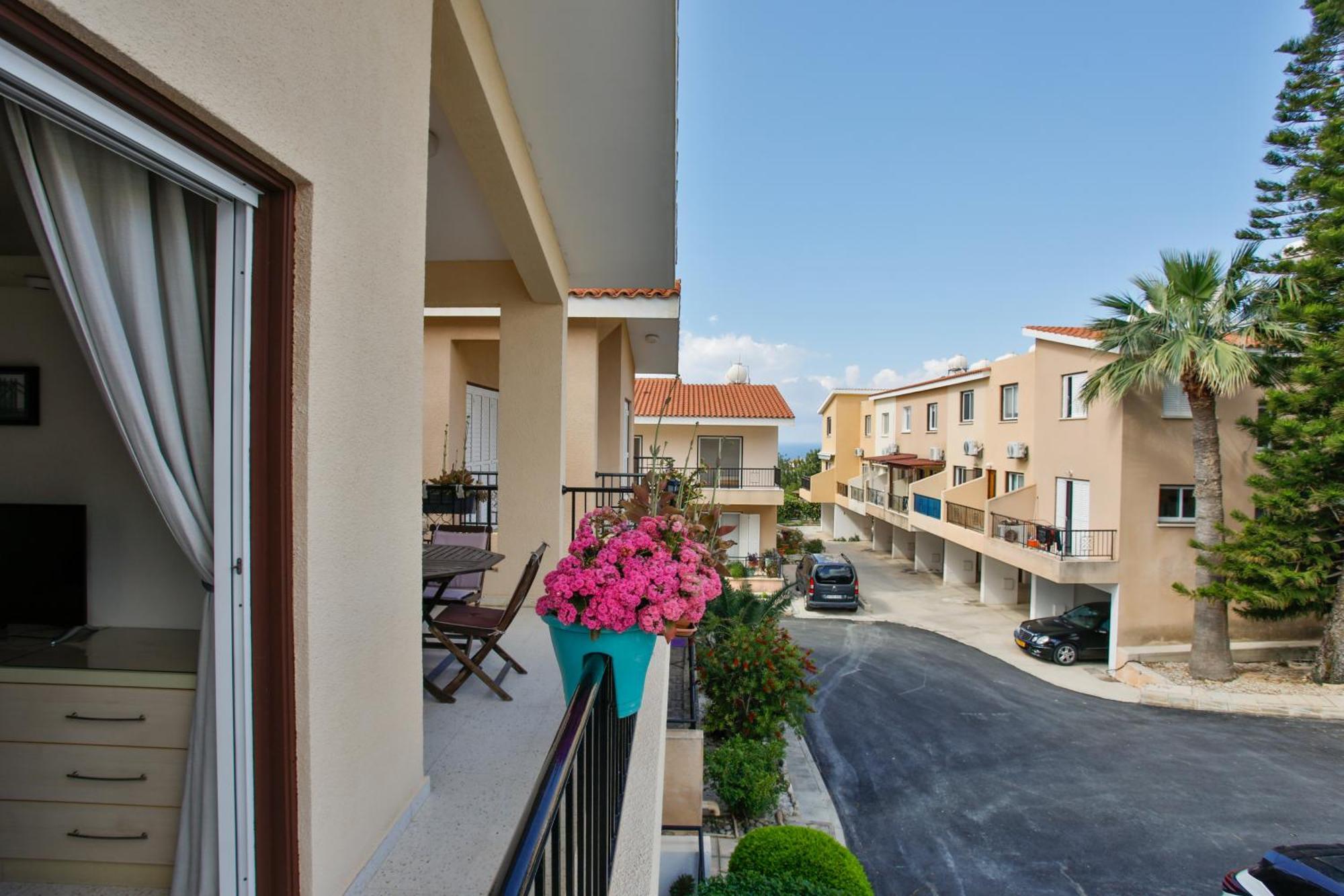 The Marilouize Apartment Peyia Ngoại thất bức ảnh