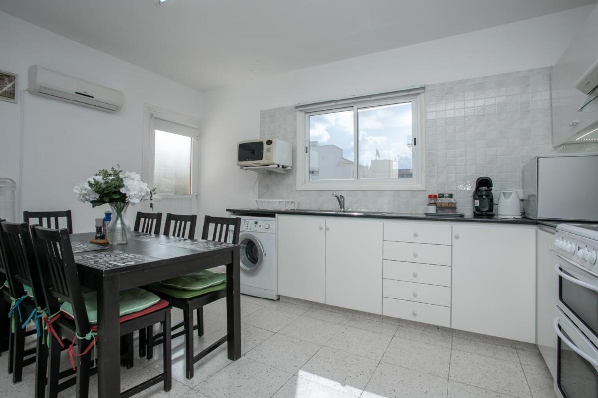 The Marilouize Apartment Peyia Ngoại thất bức ảnh