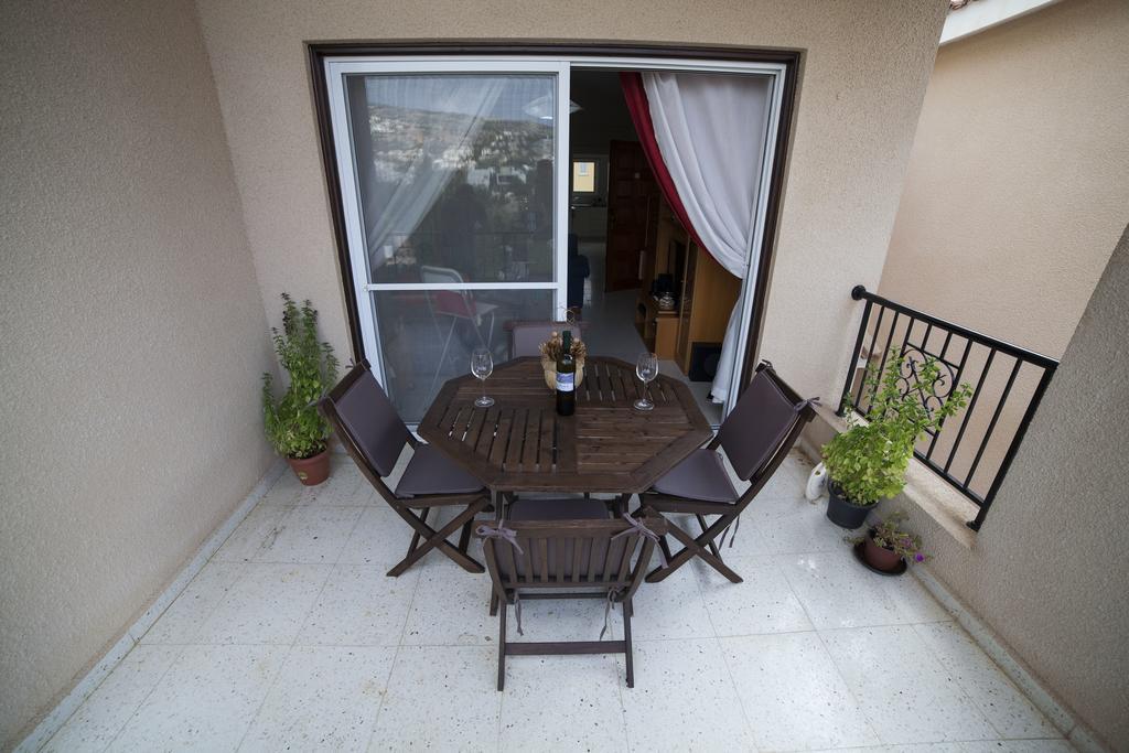 The Marilouize Apartment Peyia Phòng bức ảnh