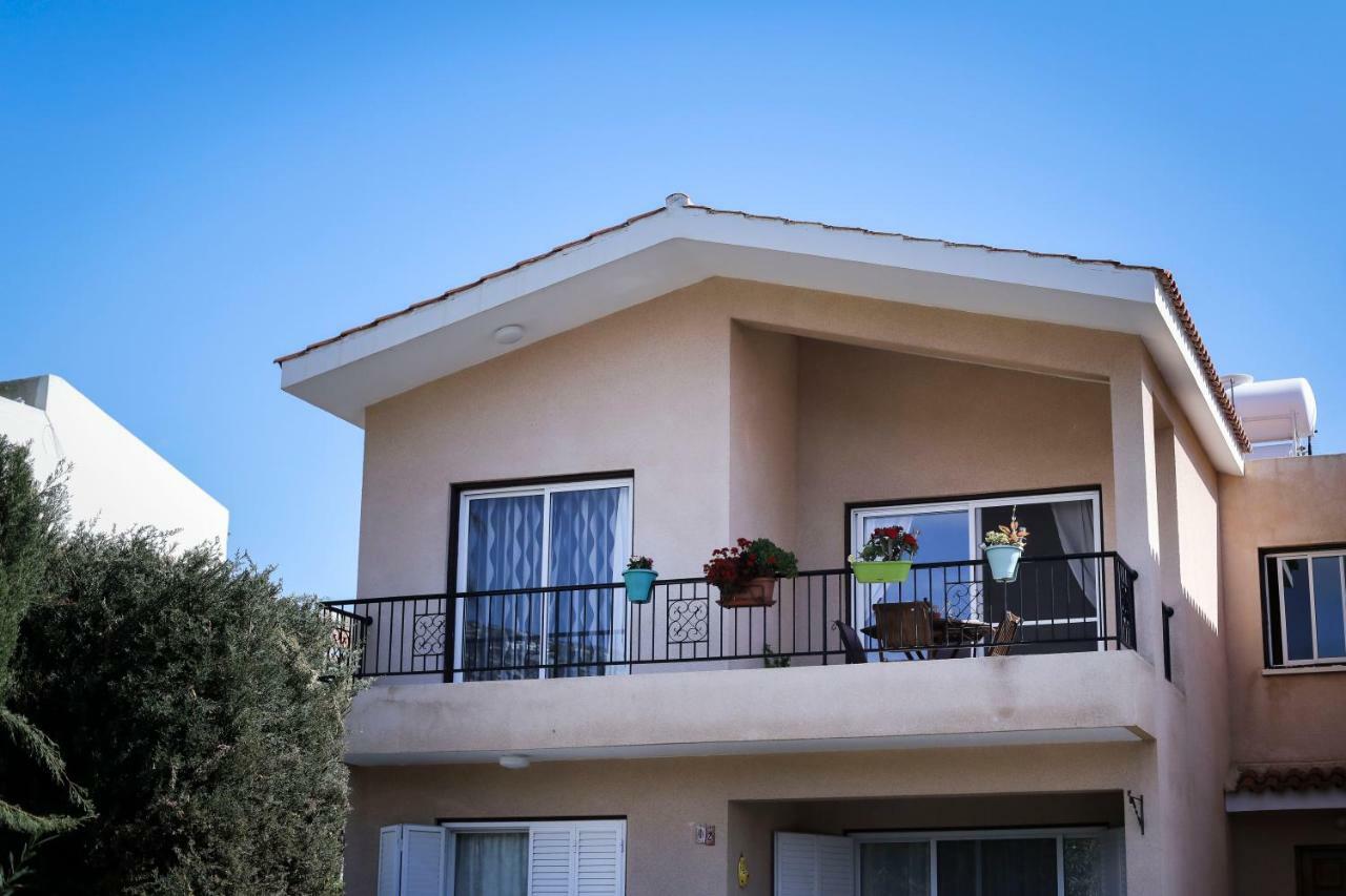 The Marilouize Apartment Peyia Ngoại thất bức ảnh
